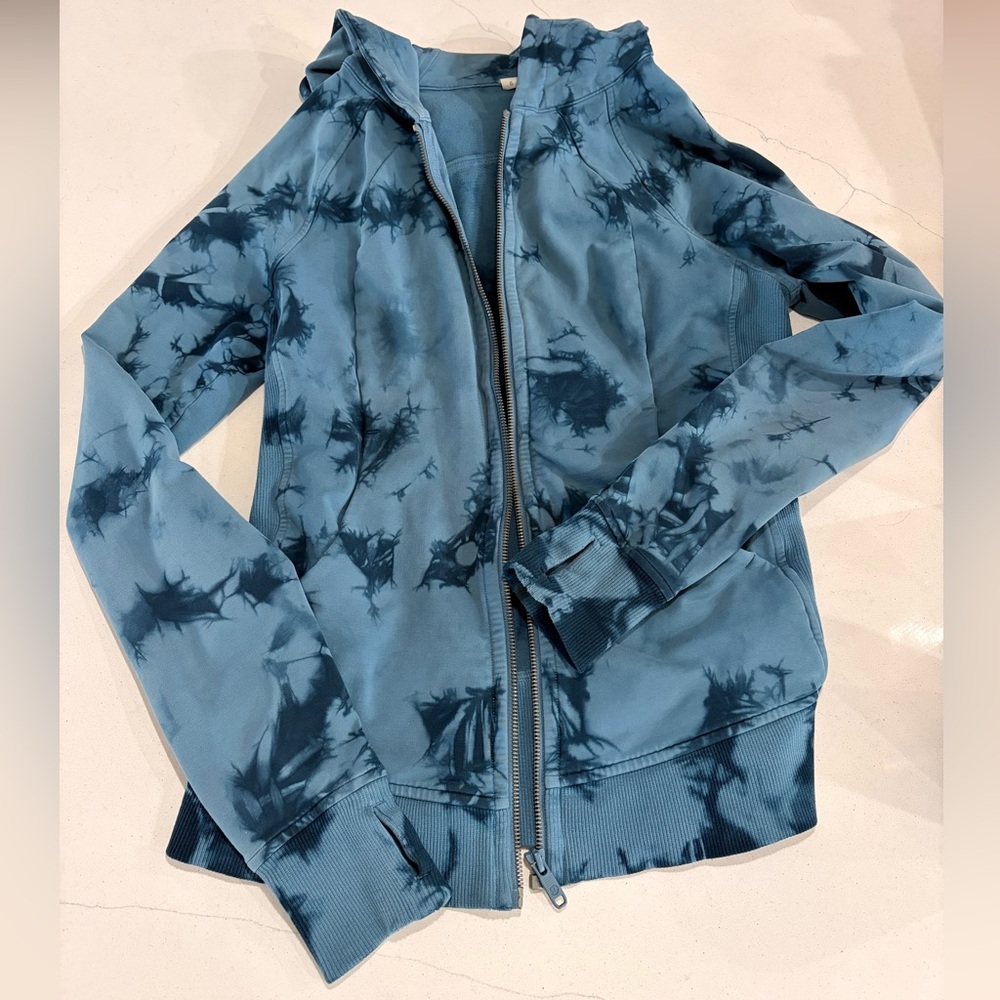 Lululemon scuba Blue Tie-Dye sweatshirt